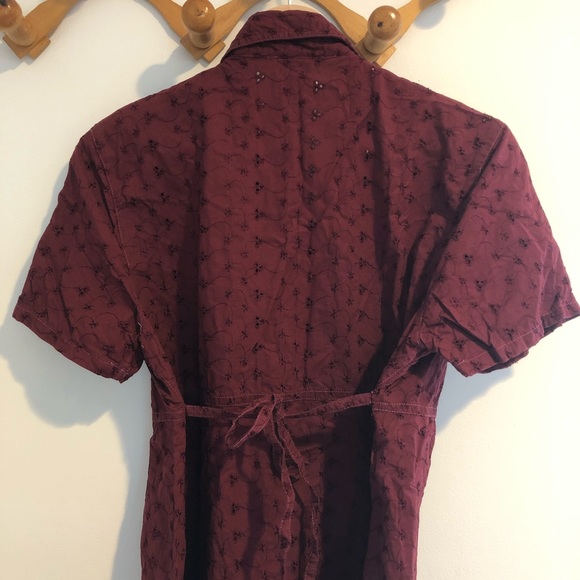 Maroon floral print button down/tie maternity - Picture 5 of 8